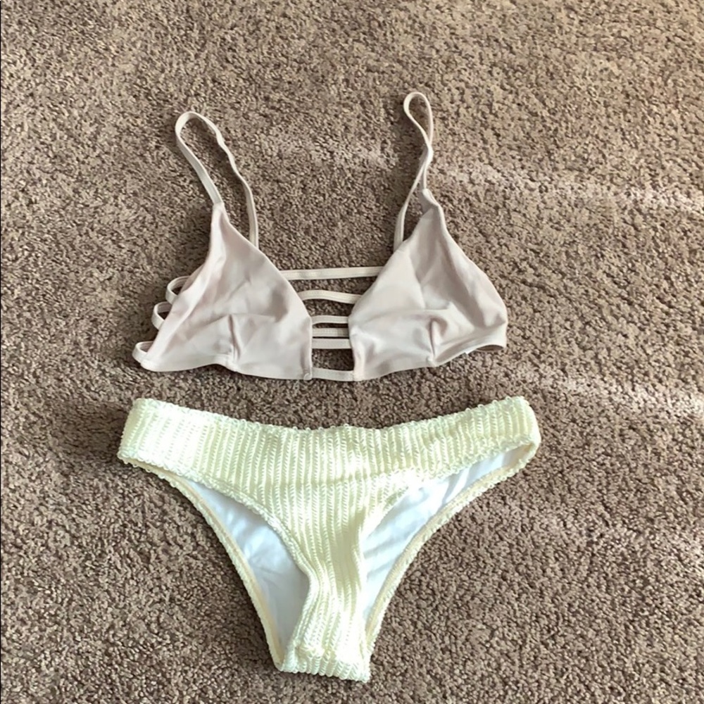 NWOT Strappy top bikini set